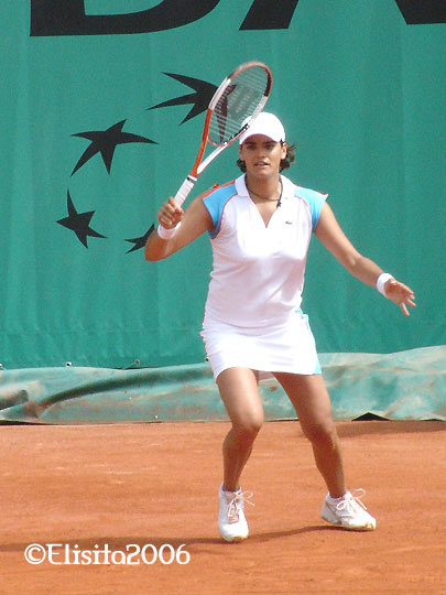 Eleni Daniilidou during the match against Japanese Ai Sugiyama  at Roland Garros in Paris 28 May 2006, Eleni lost 7-6, 0-6, 3-6.