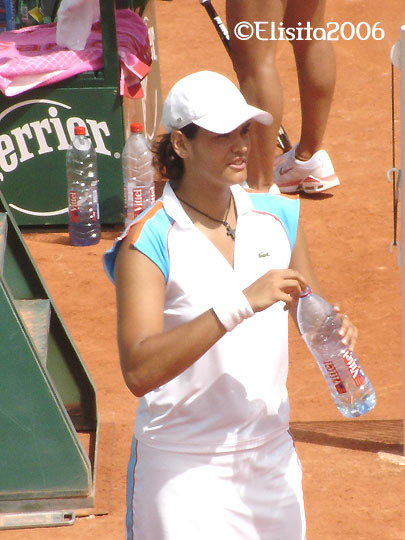 Eleni Daniilidou during the match against Japanese Ai Sugiyama  at Roland Garros in Paris 28 May 2006, Eleni lost 7-6, 0-6, 3-6.